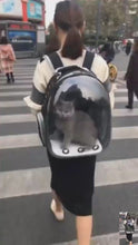Carregar e reproduzir vídeo no visualizador da galeria, Mochila De Transporte Pet Visão 360 Cão e Gato
